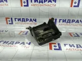 Кронштейн крепления аккумулятора (АКБ) Mazda CX-7 L20656041
