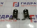 Петли двери передней правой Mazda CX-7