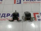 Петли двери задней правой Mazda CX-7