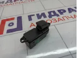 Кнопка стеклоподъемника переднего правого Mazda CX-7 EH14-66-370