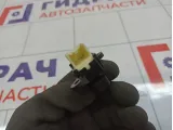 Кнопка центрального замка левая Mazda CX-7 EG23-66-660