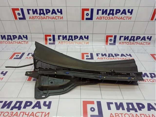 Решетка стеклоочистителей правая Mazda CX-7 EG21-50-7R0J