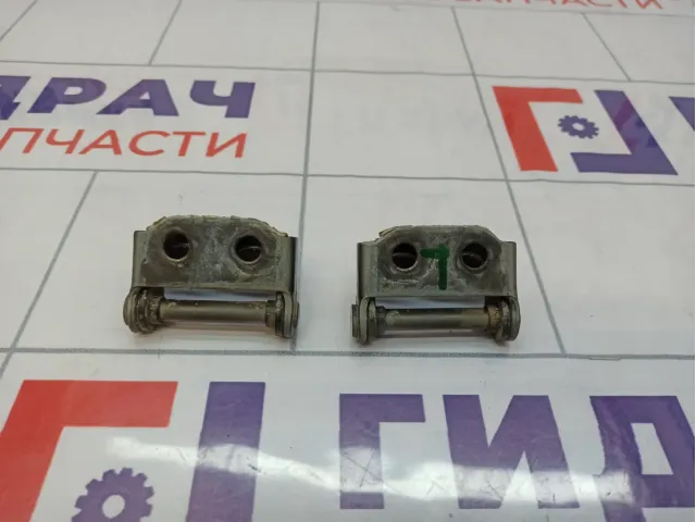 Петли двери багажника Mazda CX-7