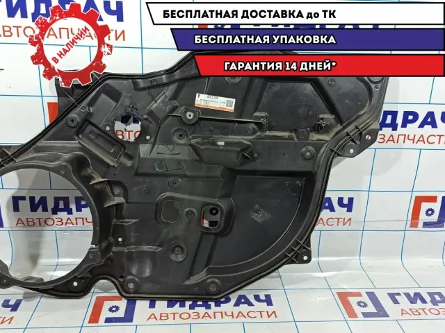 Панель двери передней правой Mazda CX-7 EG52-58-97X.
