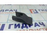 Крышка кронштейна сиденья переднего правого Mazda CX-7 EH10-57-052-02.