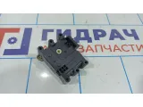 Моторчик заслонки отопителя Mazda CX-7 GJ6A-61-B60.