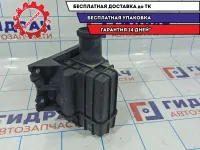 Резонатор воздушного фильтра Mazda CX-7 L33D-13-19X.