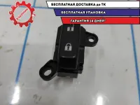 Кнопка центрального замка правая Mazda CX-7 EG24-66-660.