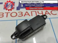 Кнопка стеклоподъемника задняя правая Mazda CX-7 EH15-66-380.