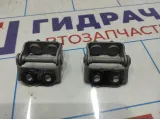 Петля двери багажника Mazda CX-7 L206-62-210. Комплект.