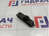 Кнопка стеклоподъемника заднего левого Mazda Mazda 3 (BK) BP4L-66-380