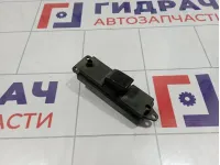 Кнопка стеклоподъемника заднего левого Mazda Mazda 3 (BK) BP4L-66-380
