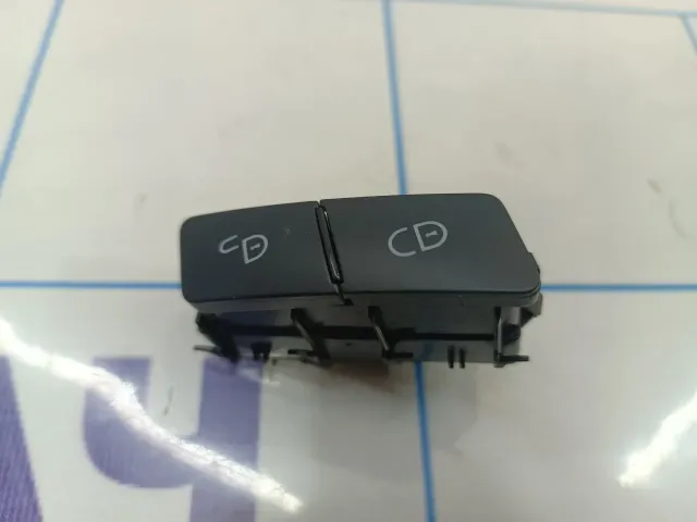 Кнопка центрального замка правая Mercedes-Benz GLK (X204) 2048706410