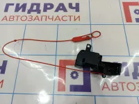 Активатор замка крышки бензобака Mercedes-Benz GLK (X204) 2048205397