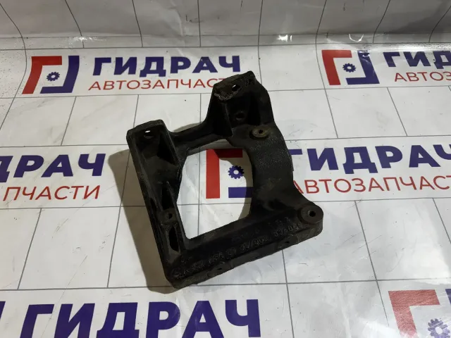 Кронштейн кондиционера Mercedes-Benz Axor A4572340739