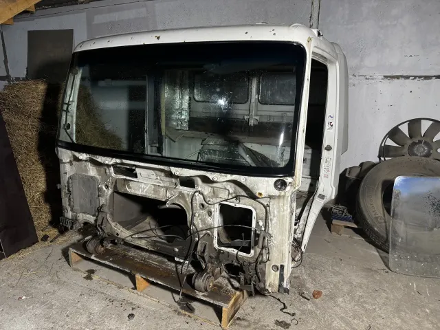 Кабина Mercedes-Benz Axor