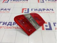Фонарь задний внутренний правый Mercedes-Benz B-класс A1698201664