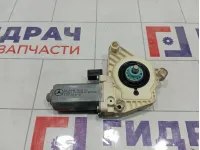 Моторчик стеклоподъемника переднего левого Mercedes-Benz B-класс A1698204142