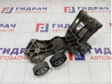 Ролик-натяжитель ремня Mercedes-Benz B-класс A2662000670