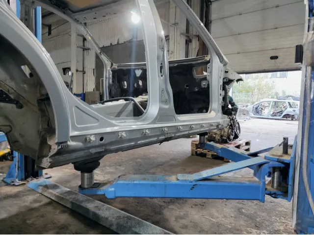 Порог со стойкой правый Mercedes-Benz E-Class 200 (W212)