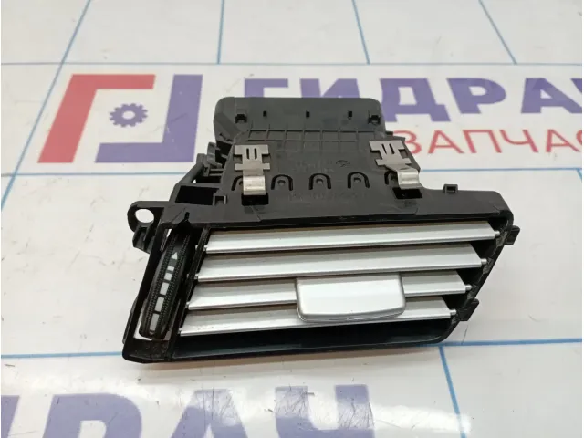 Дефлектор воздушный правый Mercedes-Benz E-Class 200 (W212) A2128300254