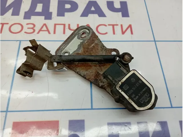 Датчик регулировки дорожного просвета передний Mercedes-Benz E-Class 200 (W212) A0065428318