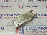 Кронштейн усилителя переднего бампера левый Mercedes-Benz E-Class 200 (W212) A2126200995