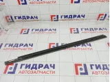 Накладка стекла переднего левого Mercedes-Benz GL-класс A1646907380