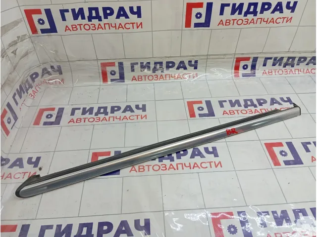 Накладка стекла глухого заднего правого Mercedes-Benz GL-класс A1646903280