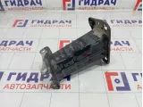 Кронштейн усилителя бампера передний левый Mercedes-Benz GL-класс A1646201931