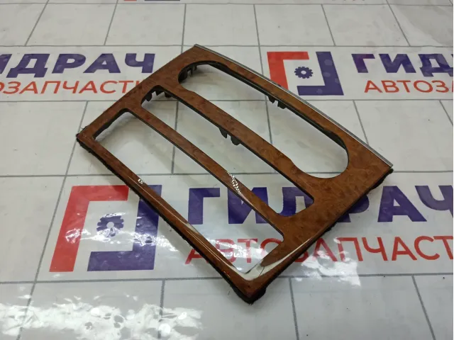 Накладка торпедо Mercedes-Benz GL-класс A1646804717