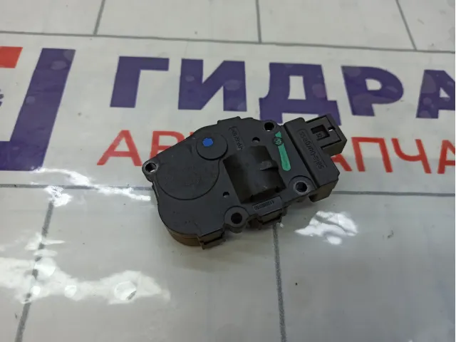 Моторчик заслонки отопителя (печки) Mercedes-Benz GL-класс A1648202042