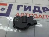 Моторчик заслонки отопителя (печки) Mercedes-Benz GL-класс A1648202042