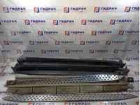 Накладка порога (комплект) Mercedes-Benz GL-класс A1646900940