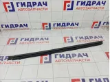 Уплотнитель стекла переднего правого Mercedes-Benz GL-класс A1667250465