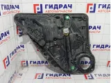 Стеклоподъемник электрический задний правый Mercedes-Benz GL-класс A1667300279