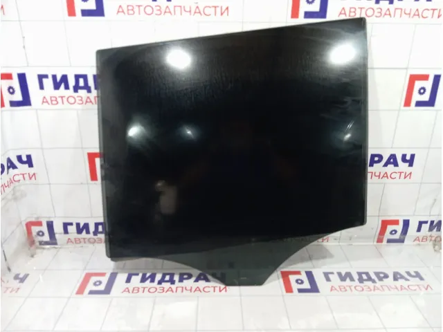 Стекло двери задней левой Mercedes-Benz GL-класс A1667352510