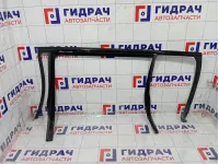 Уплотнитель стекла заднего левого Mercedes-Benz GL-класс A1667350325