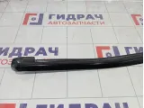 Накладка стекла глухого заднего правого Mercedes-Benz GL-класс A1666902280