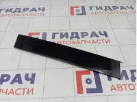 Накладка стекла глухого заднего правого Mercedes-Benz GL-класс A1666700287