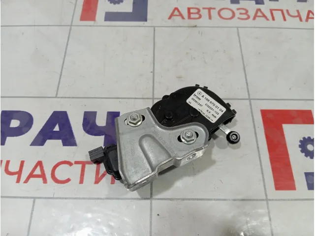 Моторчик открывания стекла заднего правого Mercedes-Benz GL-класс A1666700104