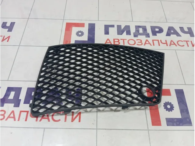 Решетка бампера передняя правая Mercedes-Benz GL-класс A1668854522