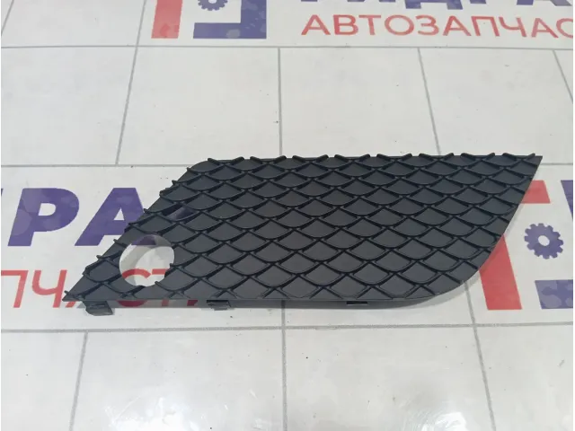 Решетка бампера правая Mercedes-Benz GL-класс A1668854222