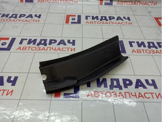 Водосток двери багажника левый Mercedes-Benz GL-класс A1666900164