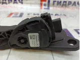 Педаль газа Mercedes-Benz GL-класс A1663000004