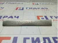 Накладка порога внутренняя задняя правая Mercedes-Benz M-класс A1636861620