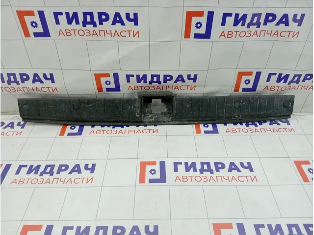 Накладка порога внутренняя задняя Mercedes-Benz M-класс A1636940033