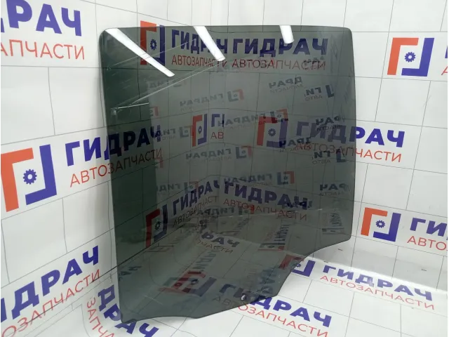 Стекло кузовное (форточка) заднее левое Mercedes-Benz M-класс A1637351510