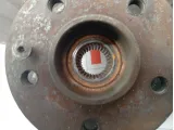 Ступица передняя правая Mercedes-Benz M-класс A1633300520