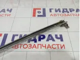 Направляющая стекла двери передняя левая Mercedes-Benz M-класс A1637200315